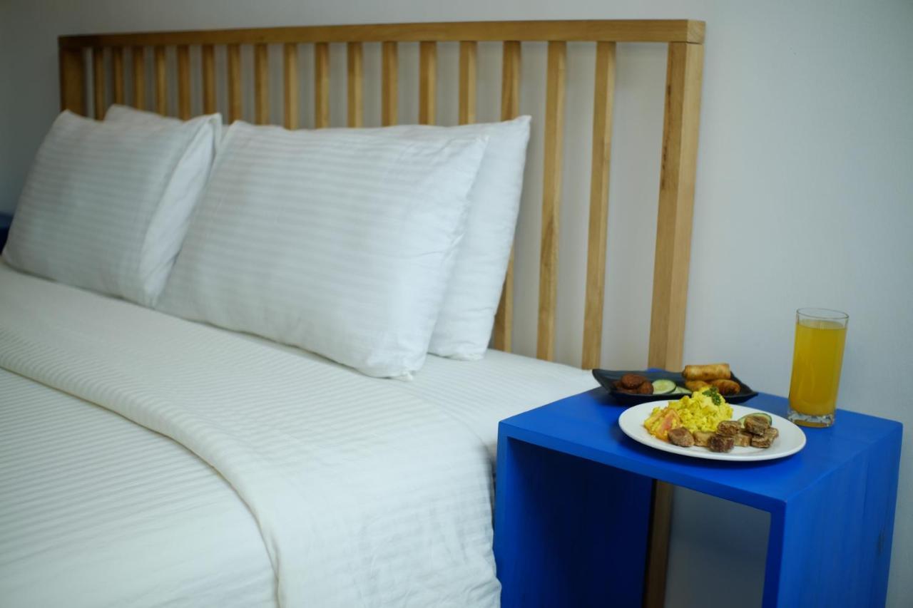 Draper Hotel Makati Makati City Kültér fotó